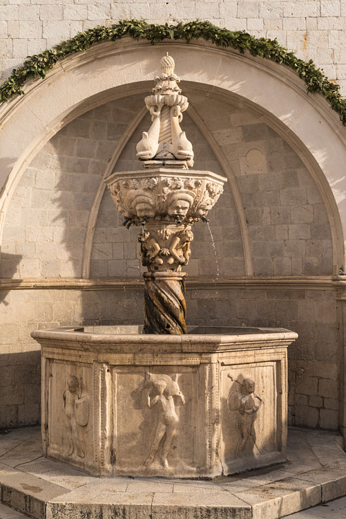 Small Onofrio's Fountain 